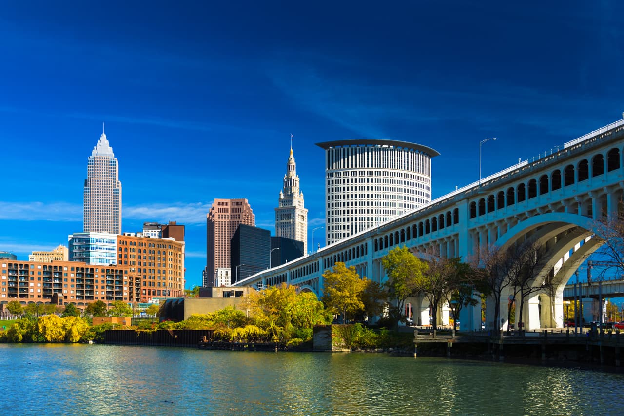 <h3 class="cms-H3-H3">20. Ohio</h3>
<br>
<br>El salario mínimo de Ohio aumentará a partir del 1 de enero de 2023 a $10.10 por hora para los empleados que no obtienen propinas y $5.05 por hora para los empleados que sí las reciben, de acuerdo con la página del gobierno del estado.
<br>