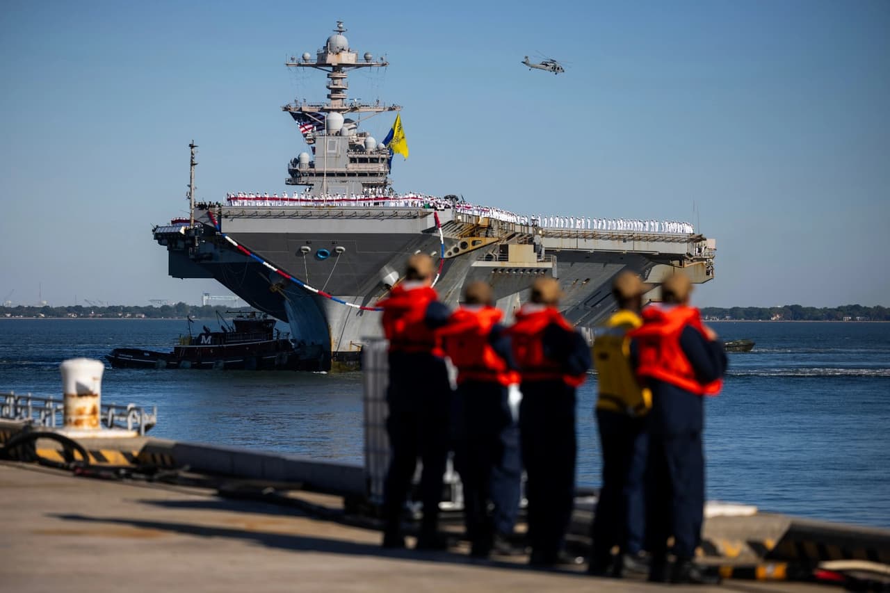 El portaaviones más grande del mundo regresa a EE.UU. tras guerra contra Irán y captura de Maduro
