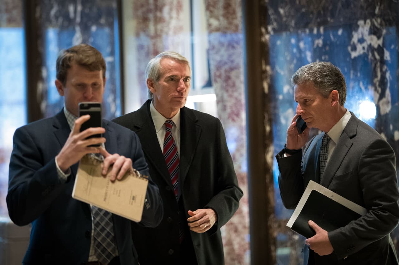 <b><a href="http://www.portman.senate.gov/public/">Portman, Rob, por Ohio</a></b>: 51,000 dólares.
<br>