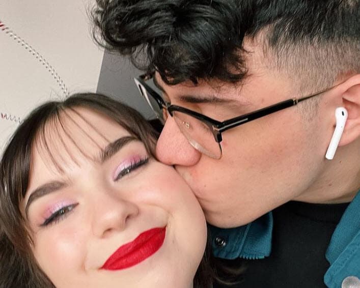 "En mis súplicas y en mis rezos siempre pedía que
<b>le llegara el amor perfecto</b> y yo creo que sí", compartió al borde de las lágrimas en El Break de las 7.
<br>