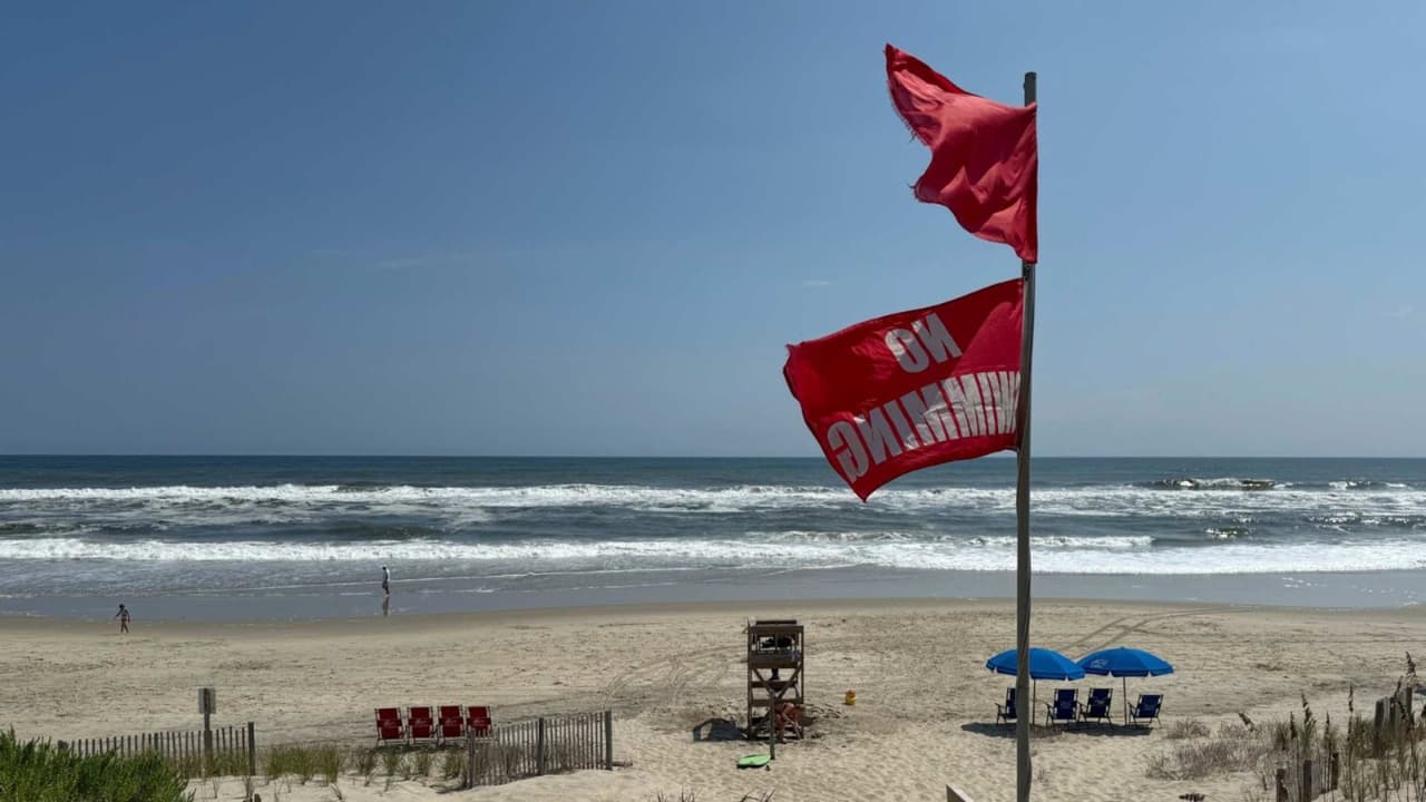 Huracán Erin causa cierre de playas en Delaware y Nueva Jersey