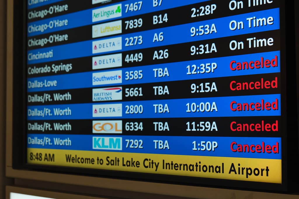 ¿Atrapado por el clima invernal? Esto es lo que las aerolíneas le deben