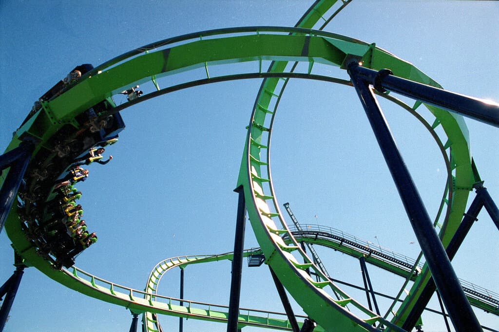 <h2 class="cms-H2-H2">3.- California Great America</h2>
<br>
<br>El Área de la Bahía también tiene opciones y en este caso una de las más económicas; además está considerada una de las joyas escondidas entre los parques de diversiones en California.
<br>
<br>¿Cuánto vas a gastar? La entrada cuesta $49.99 y el estacionamiento $15