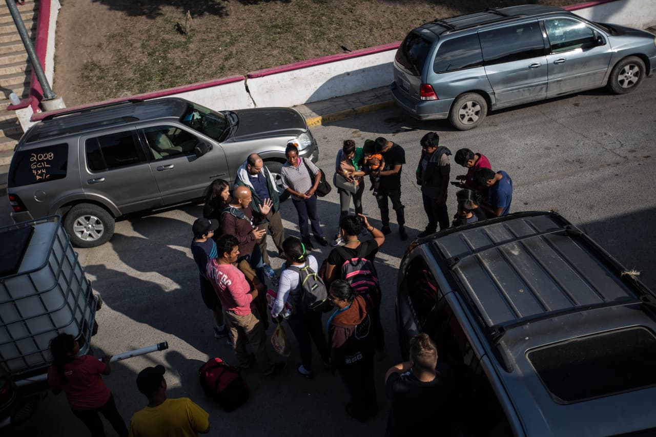 Cuando Newman anunció su renuncia de ICE para irse a trabajar con una ONG, algunos compañeros bromearon con su decisión de pasarse "al lado oscuro".
<br>