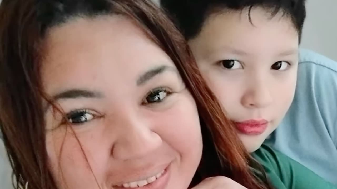 "Yo quiero quedarme con mi mamá": niño venezolano enfrenta solo a la justicia migratoria