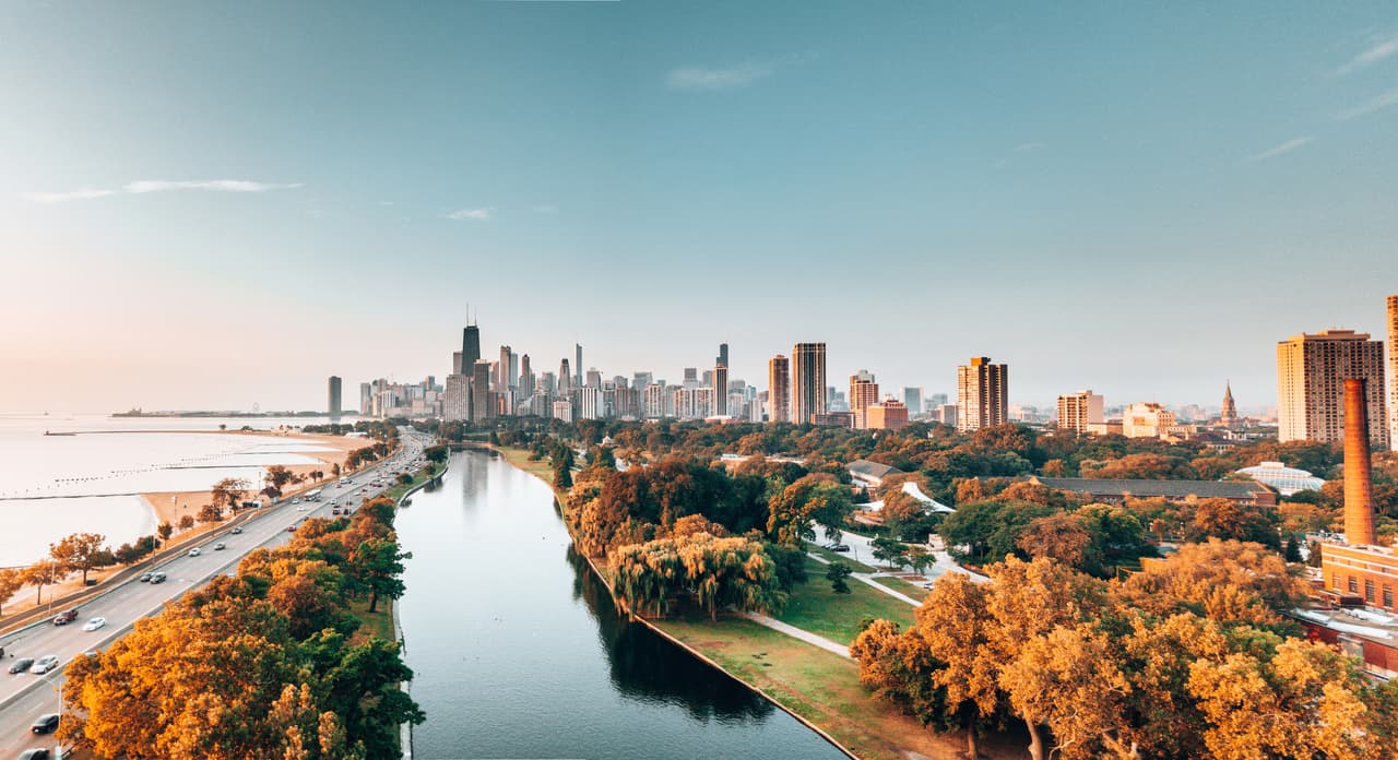 <h3 class="cms-H3-H3">8. Illinois</h3>
<br>
<br>El salario mínimo en Illinois aumentará de $12 a $13 la hora en 2023, de acuerdo con la página web del gobierno estatal.
<br>
