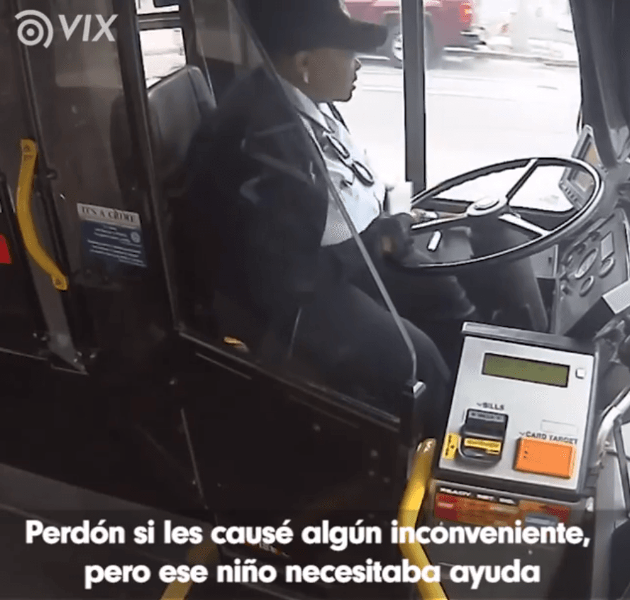 Esta conductora de ómnibus realizó su buena acción del día y es imposible no emocionarse