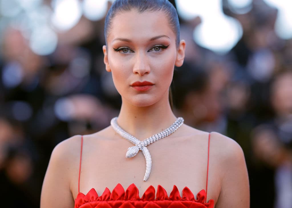 Fox eye: el delineado que llegó para destronar al 'cat eye' por ser más enigmático