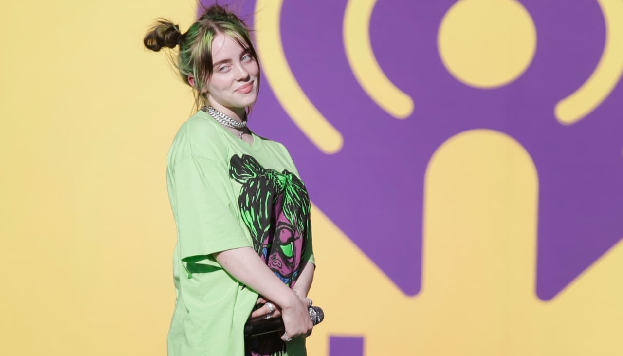 Billie Eilish lanzó su propia colección de ropa y está in-cre-í-ble