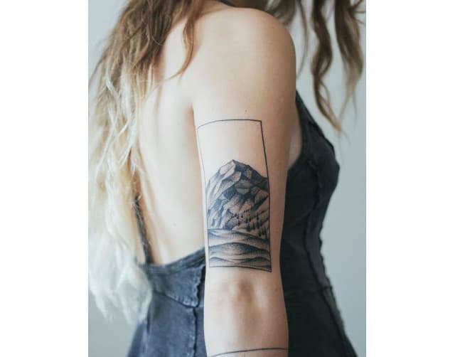 Estos fantásticos tatuajes de paisajes geométricos te van a fascinar