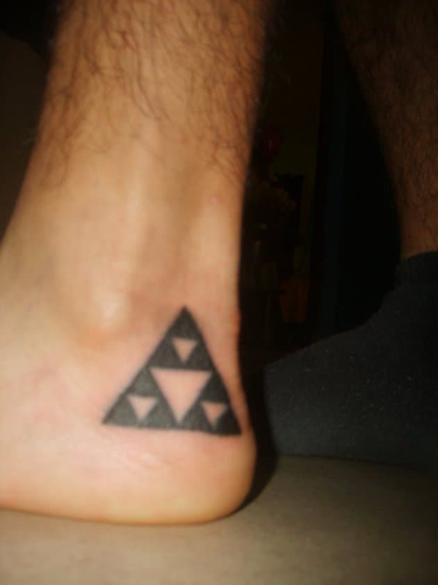 Tatuaje de Triangulo de Sierpinski, enviado por Fere