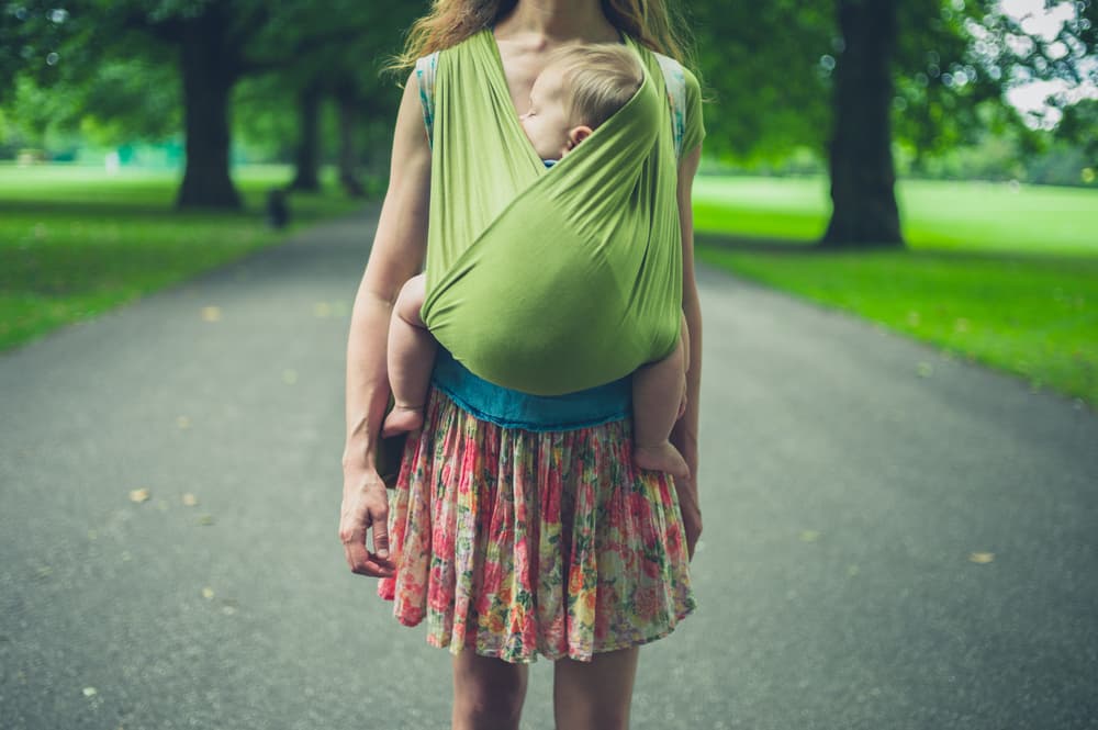 ¿Te la pasas abrazando a tu bebé? Ahora lo harás más fuerte, según este estudio