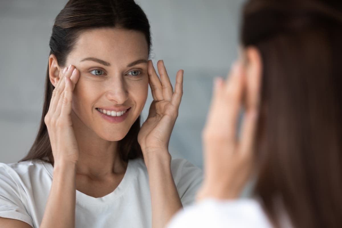 Gel casero para el contorno de ojos: mucho mejor que las cremas costosas y fácil de preparar