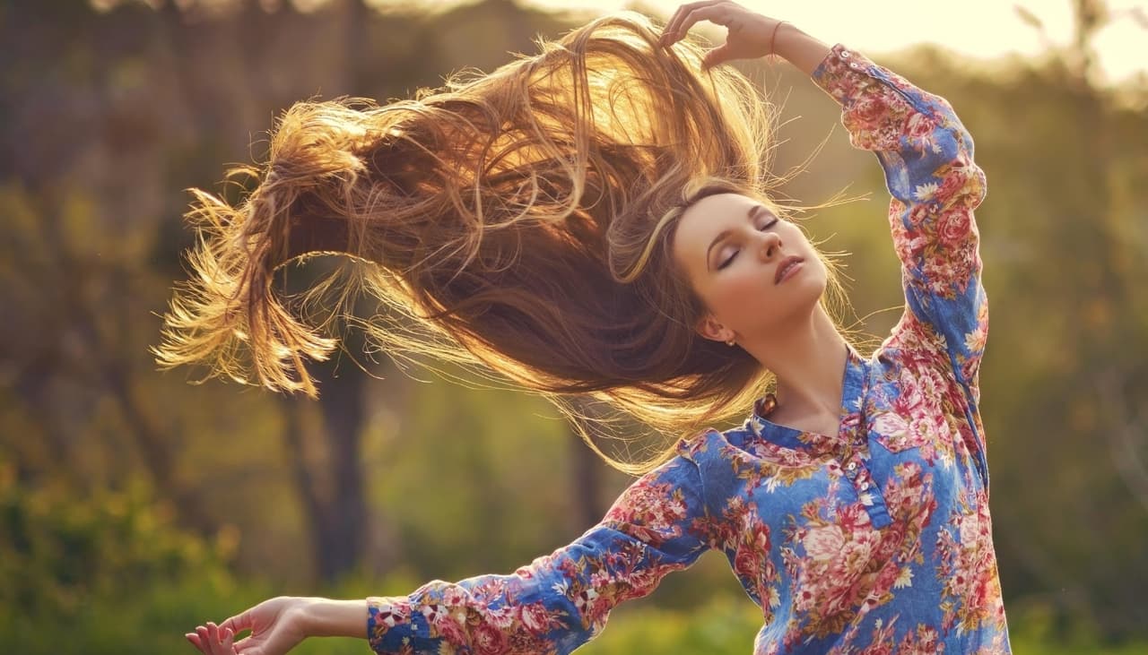 Repara tu cabello mientras duermes: 3 mascarillas nocturnas que lo hidratan y fortalecen