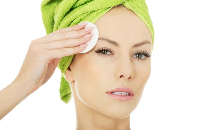 ¿Estás en los 35? Esta es la rutina facial ideal para tu edad