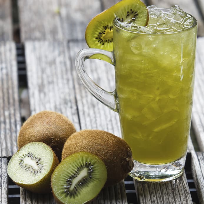 Cómo hacer sangría verde con melón y kiwi