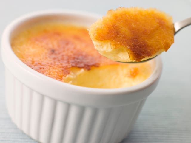 Receta sencilla para preparar la Creme Brûlée perfecta en casa
