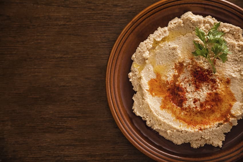 7 beneficios del humus que te harán amarlo aún más