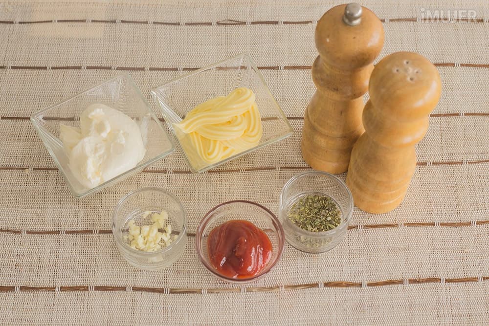 Fácil dip de tomates para la picada