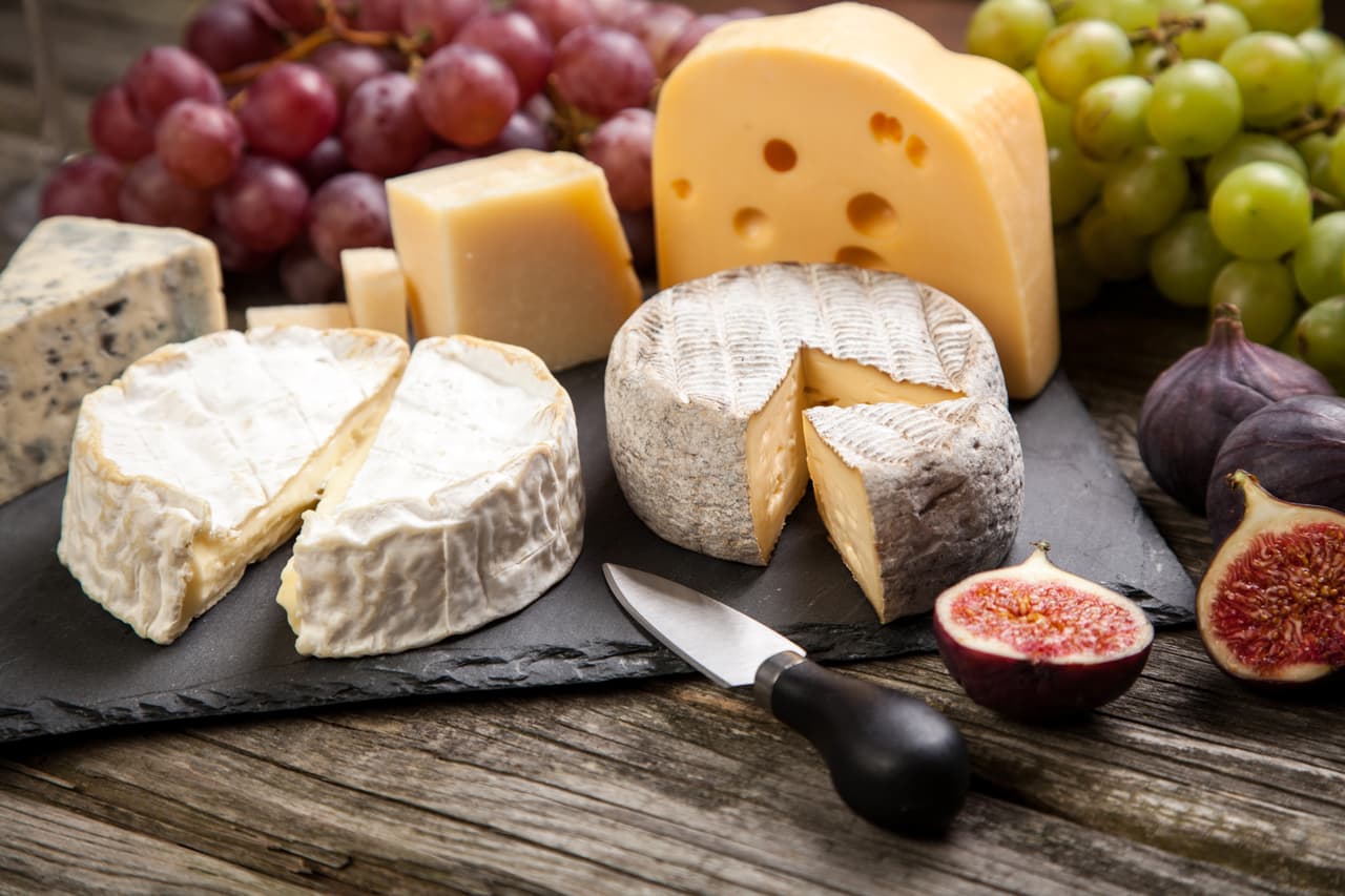 Snacks con pocas calorías para acabar con el apetito nocturno sin engordar