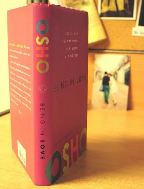 5 famosos que siguen las enseñanzas de Osho