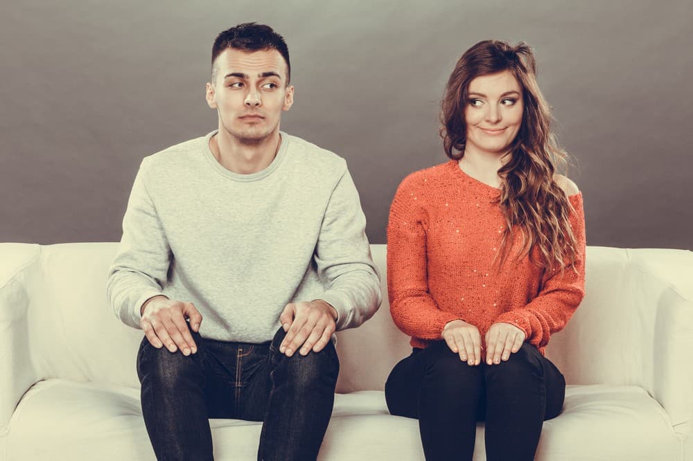 Costumbres que tenemos los latinos y son mal vistas en otros países (mejor evítalas)