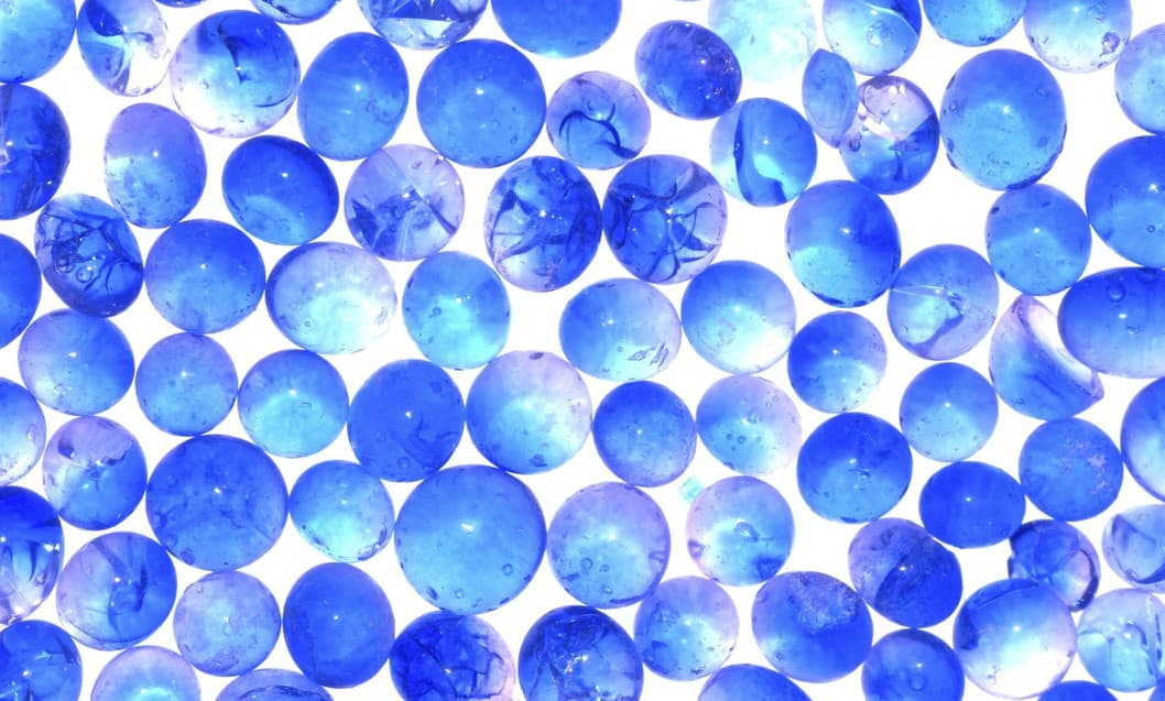 Los sobrecitos de gel de silica pueden reparar tu teléfono, te decimos qué otros usos tienen