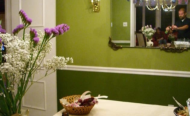 Cómo decorar una sala comedor pequeña