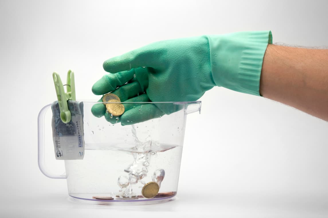 Cómo limpiar monedas antiguas
