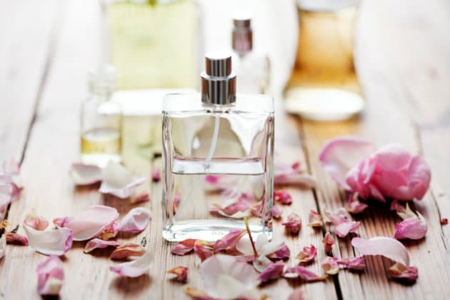 Cómo escoger el perfume ideal para este verano