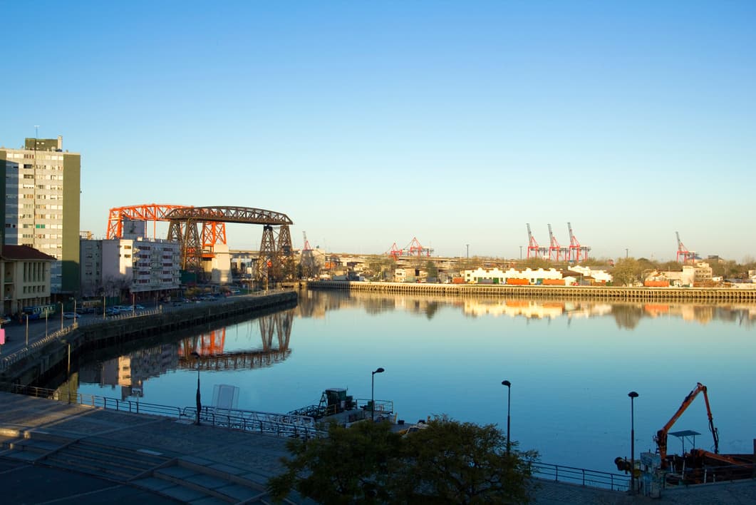 Buenos Aires amaneció con un extraño olor nauseabundo: la razón detrás