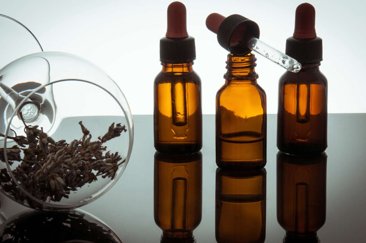 Aceite de Ylang Ylang para suavizar tu piel