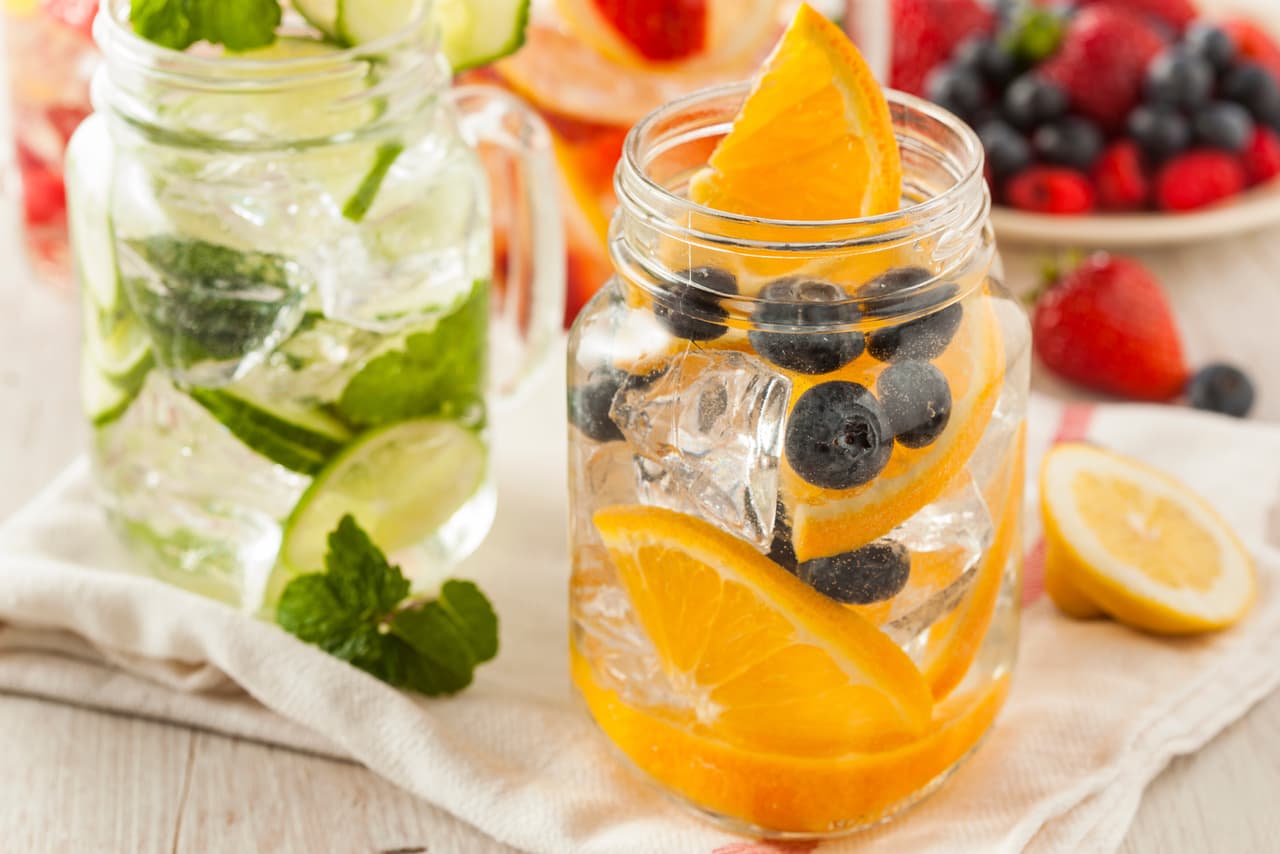 ¿El agua con gas puede dañarte? ¡La respuesta cambiará tu alimentación!