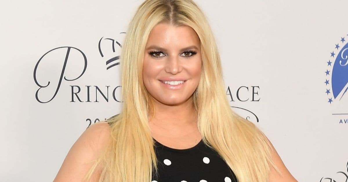 Jessica Simpson mostró su peor fotografía sin maquillaje por una importante razón: parece otra