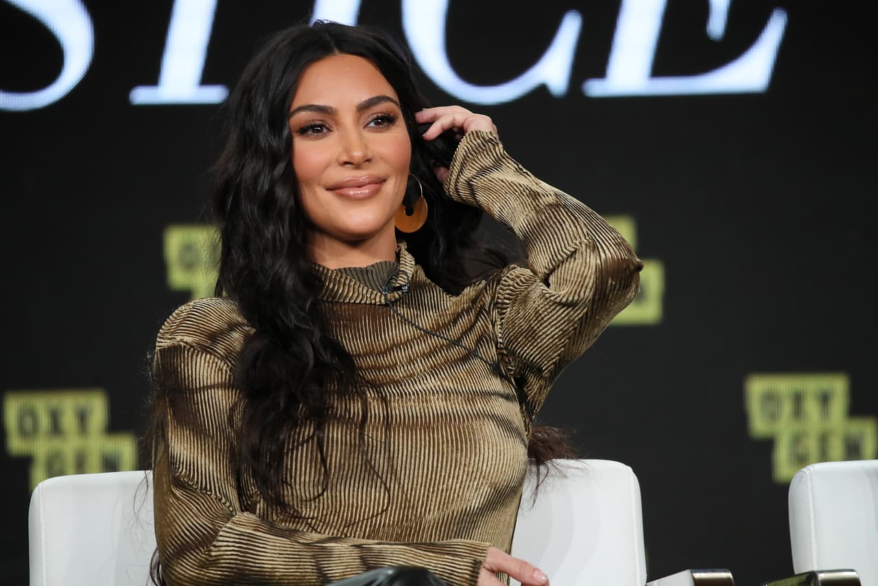 Kim Kardashian revivió uno de sus peinados más controversiales para la época de calor