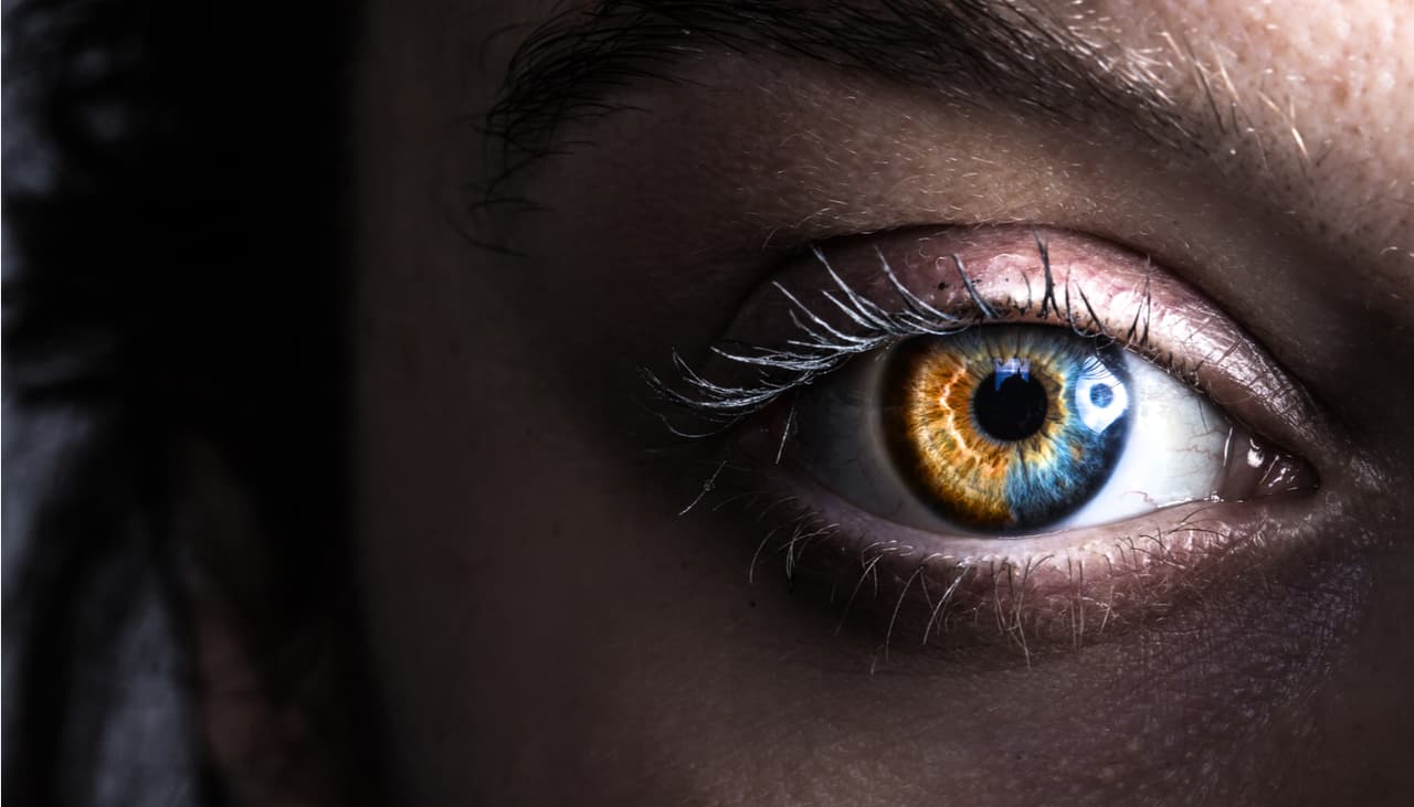 Una tribu indonesia tiene increíbles ojos que cambian de color, la ciencia explica por qué