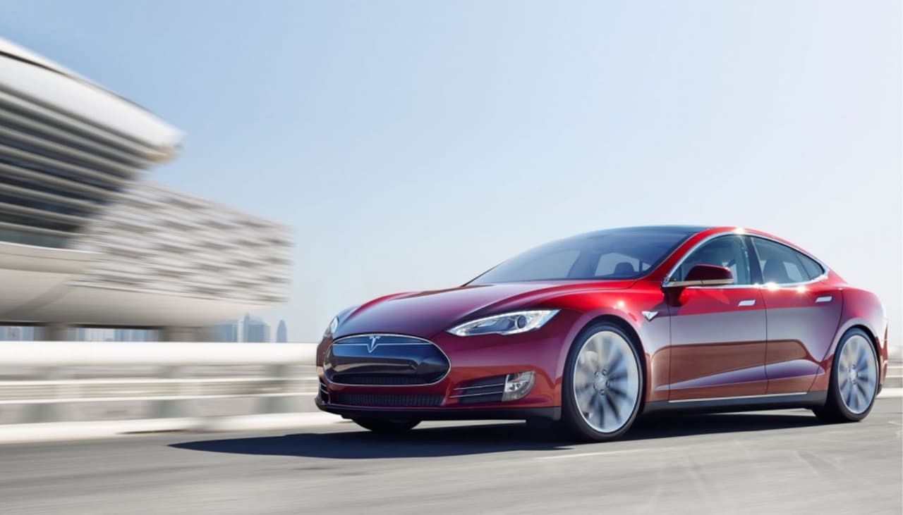 ¿Salvas al bebé o a la anciana? El problema moral que puede decir mucho de ti