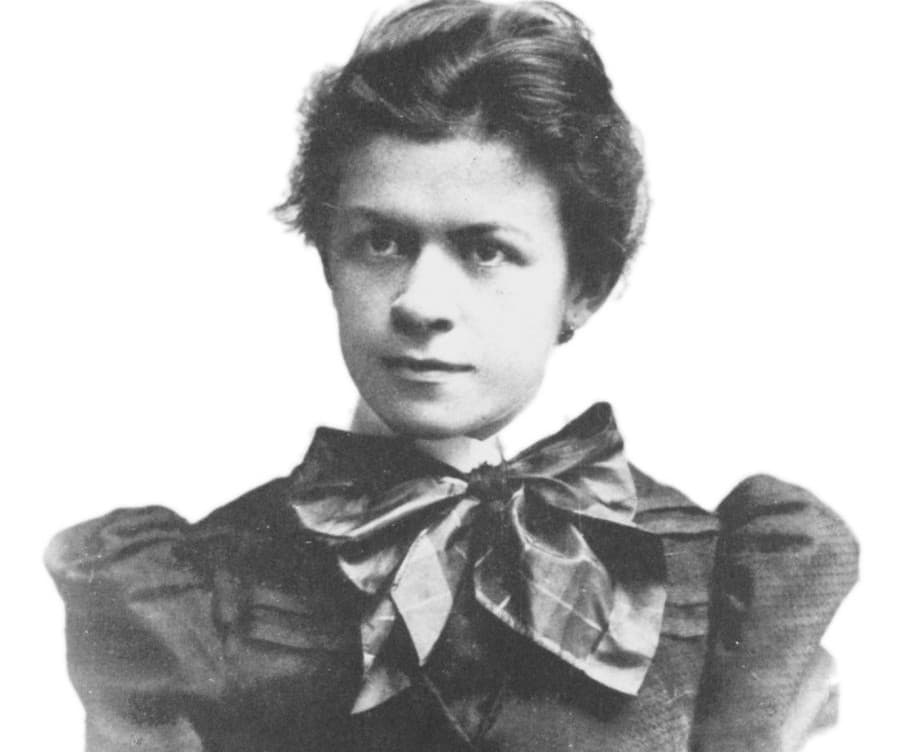 Albert Einstein se quedó el crédito por la teoría de una mujer: 7 científicas borradas de la historia