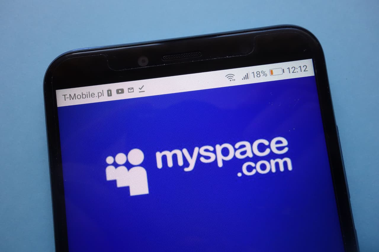 MySpace pierde por «error» TODO su contenido anterior a 2016: música, fotos y videos
