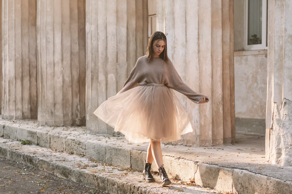 La falda de tul es perfecta para toda ocasión: 7 combinaciones que Carrie Bradshaw amaría