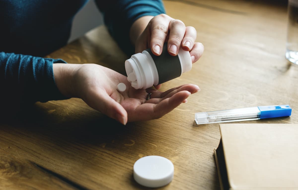 El uso de ibuprofeno puede aumentar la probabilidad de sufrir dolor crónico, según un estudio