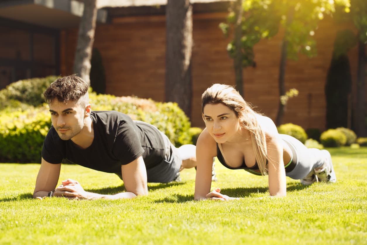 Desafío de 30 días de plancha desde tu casa: abdominales fuertes sin gastar $