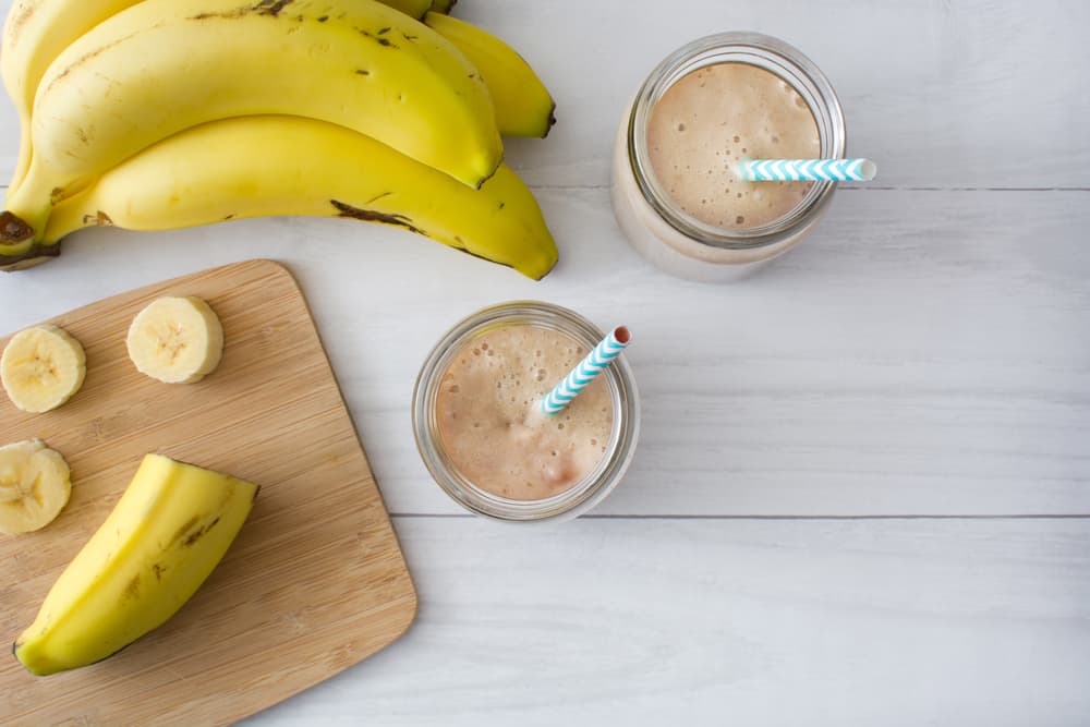 Esta es la mejor manera de congelar las bananas para tus smoothies
