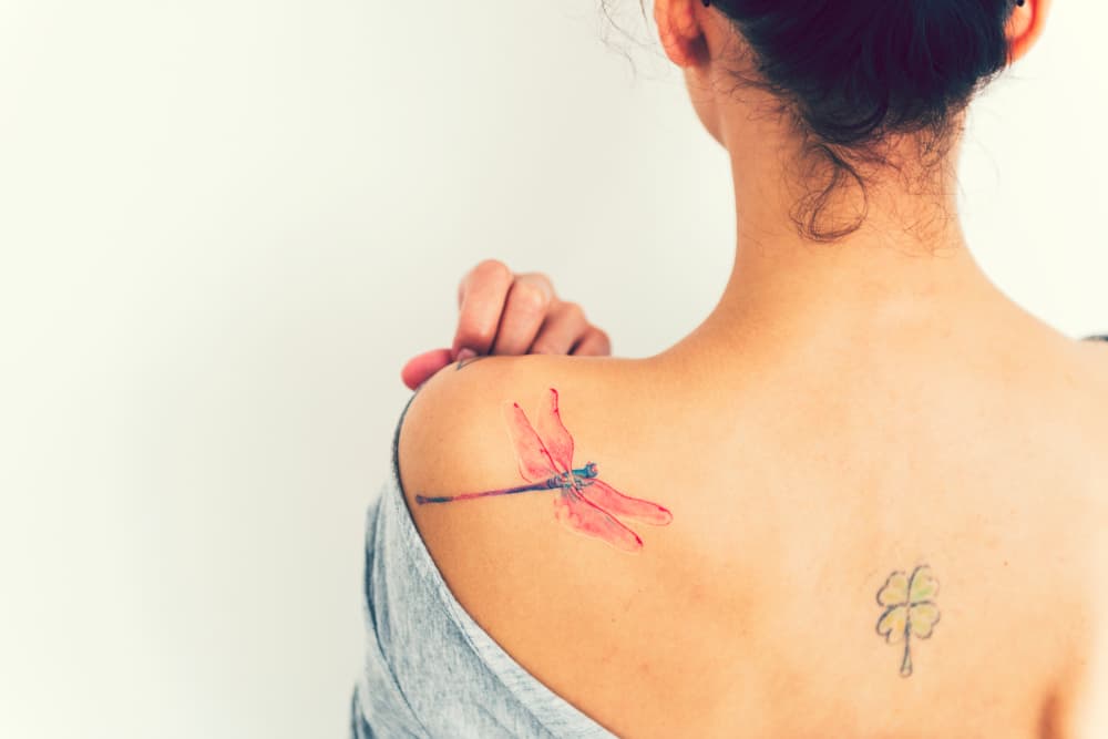 12 mini tatuajes para las mujeres son discretas y súper femeninas