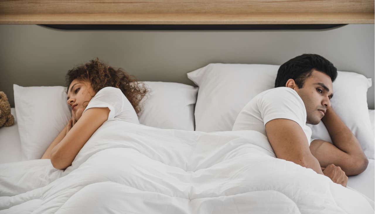 Los ronquidos de tu pareja podrían quitarte hasta 3 horas diarias de sueño y afectar tu salud