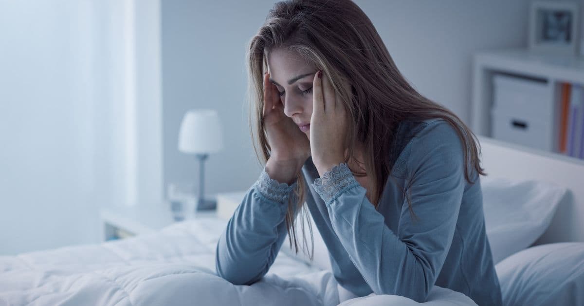 Posturas de yoga que espantan la flojera y te llenan de energía ¡Adiós sueño!